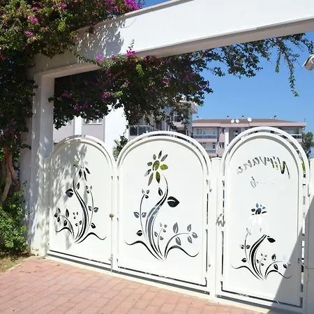 아파트 Antalya 1 Nirvana Club First Floor Two Bedrooms Pool View With Water Slide Close To Center *